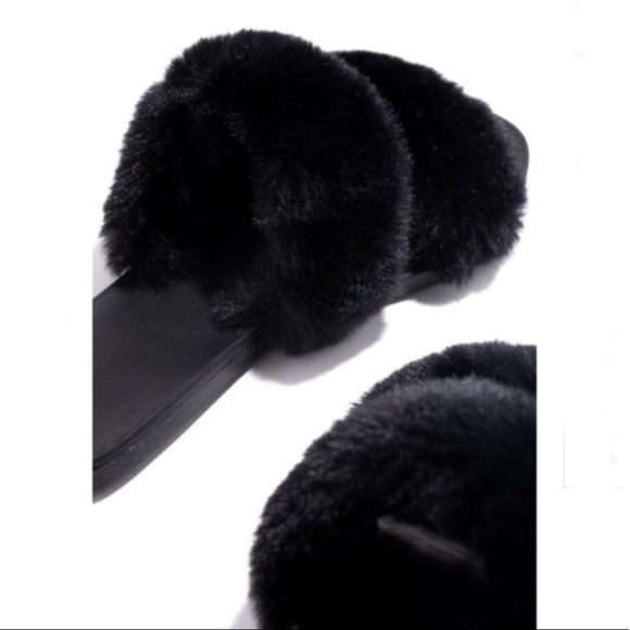Faux Fur Double Band Slides in Black - Picture 2 of 4